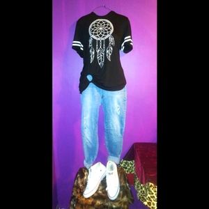 No Boundaries Dreamcatcher Graphic Tee